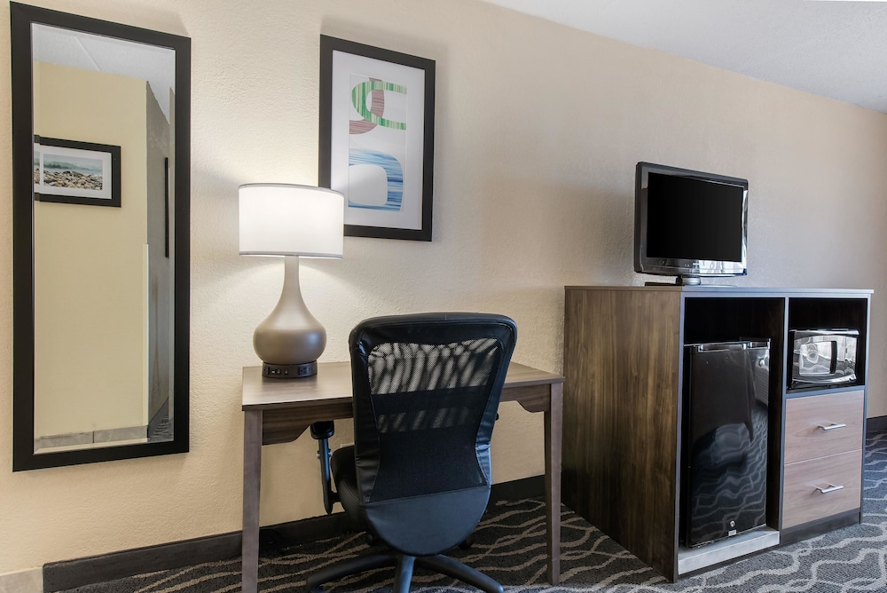 Room, 1 Double Bed, Accessible, Non Smoking (Bathtub/Shower Combo)