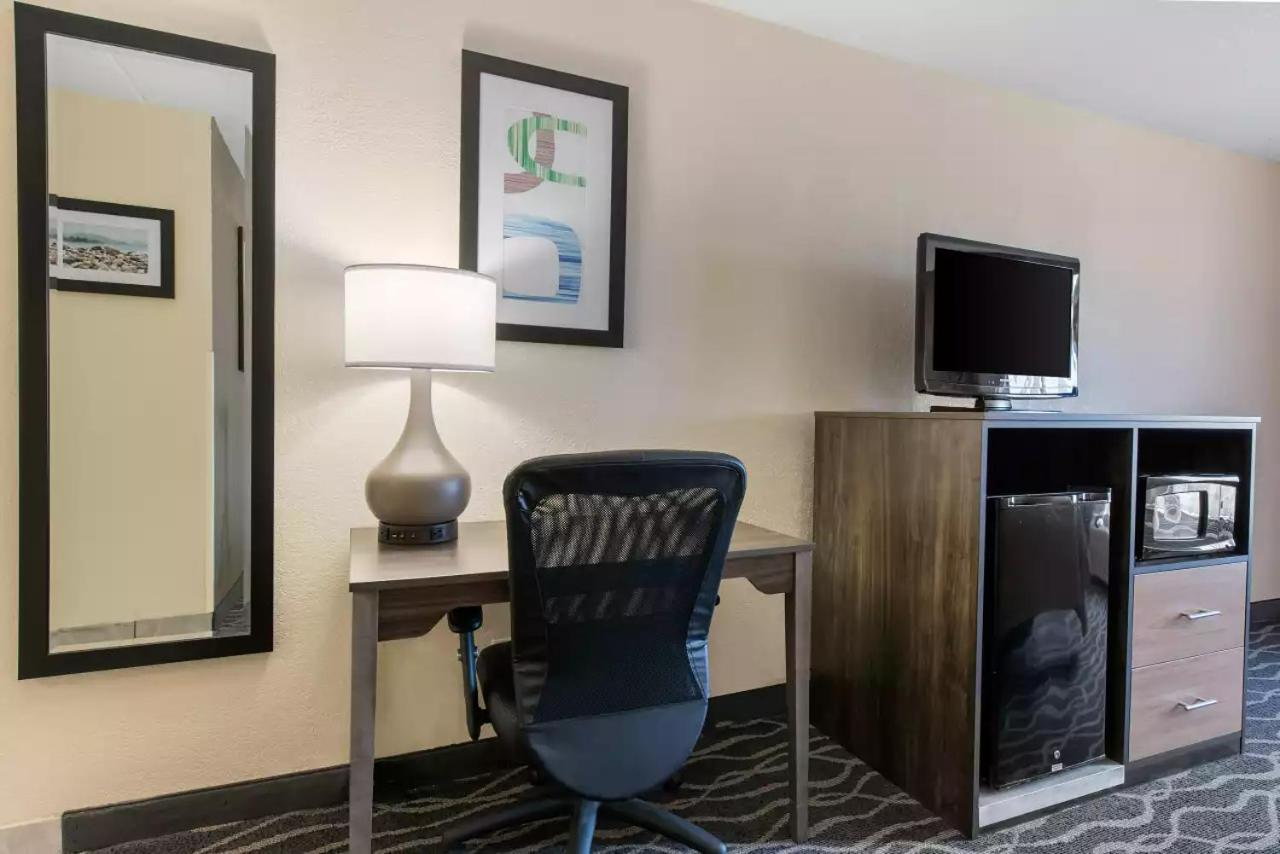 King Room - Accessible/Non-Smoking