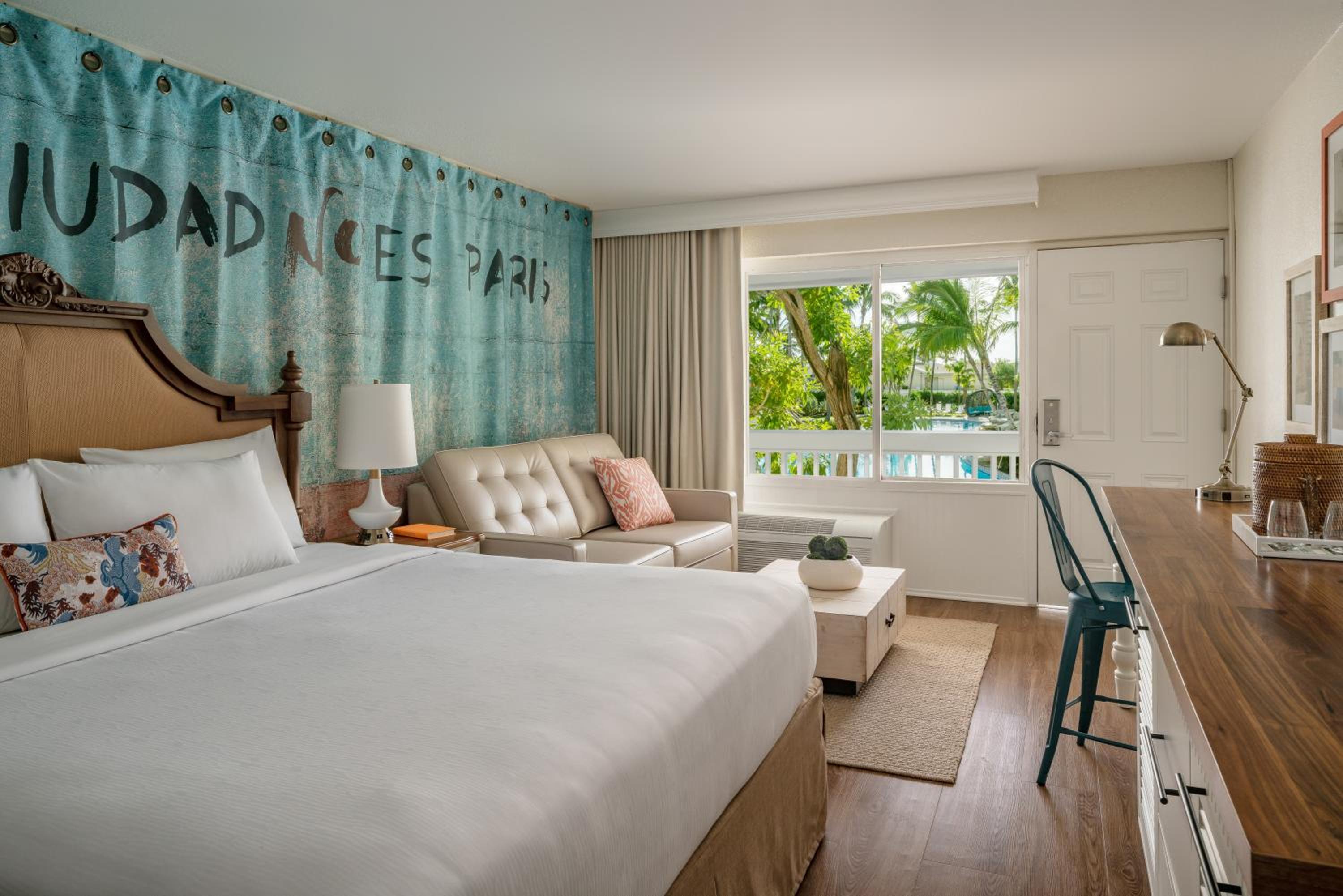 Premium Room 1 King Bed Pool View Balcony