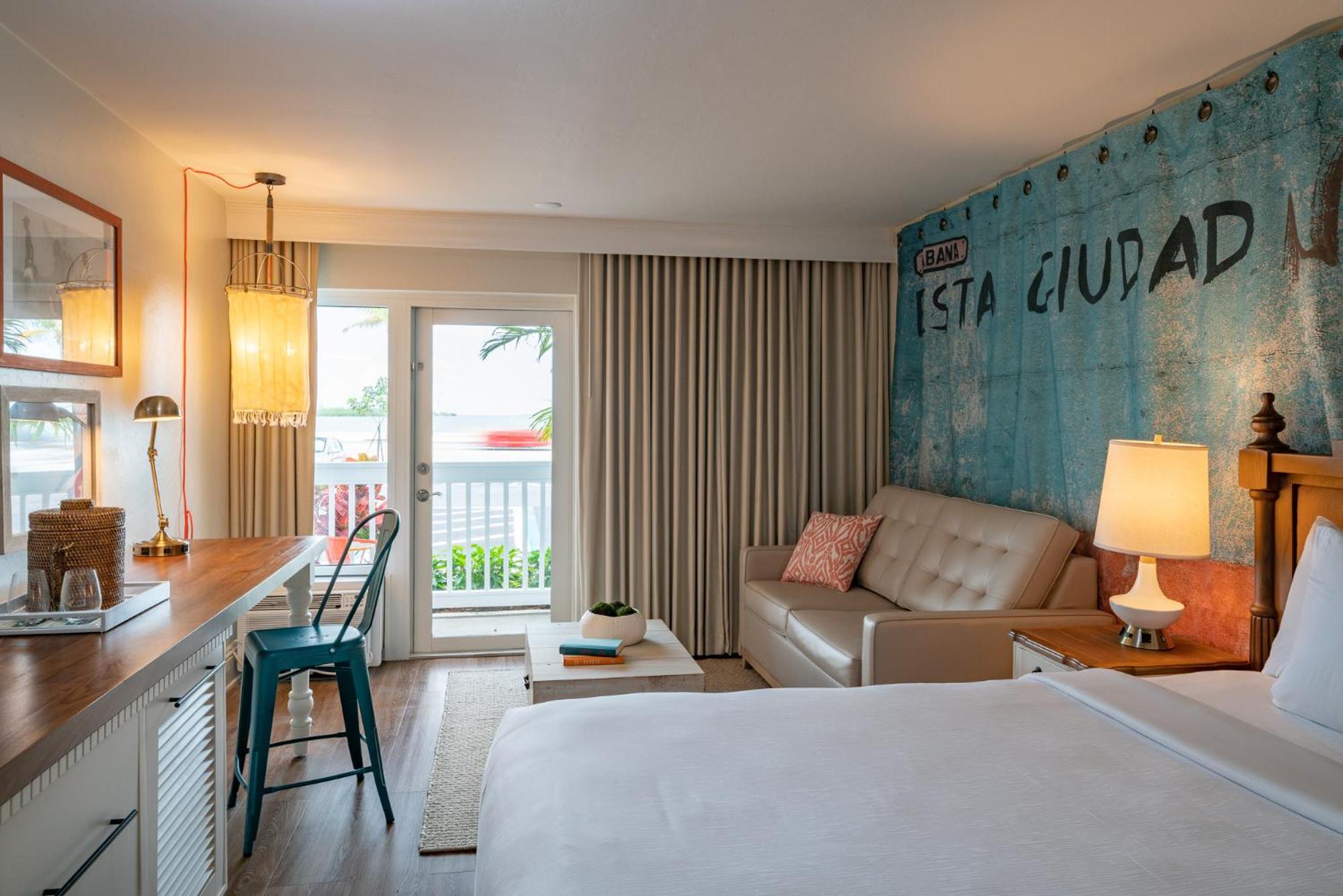 Premium Room 1 King Bed Gulf View Patio
