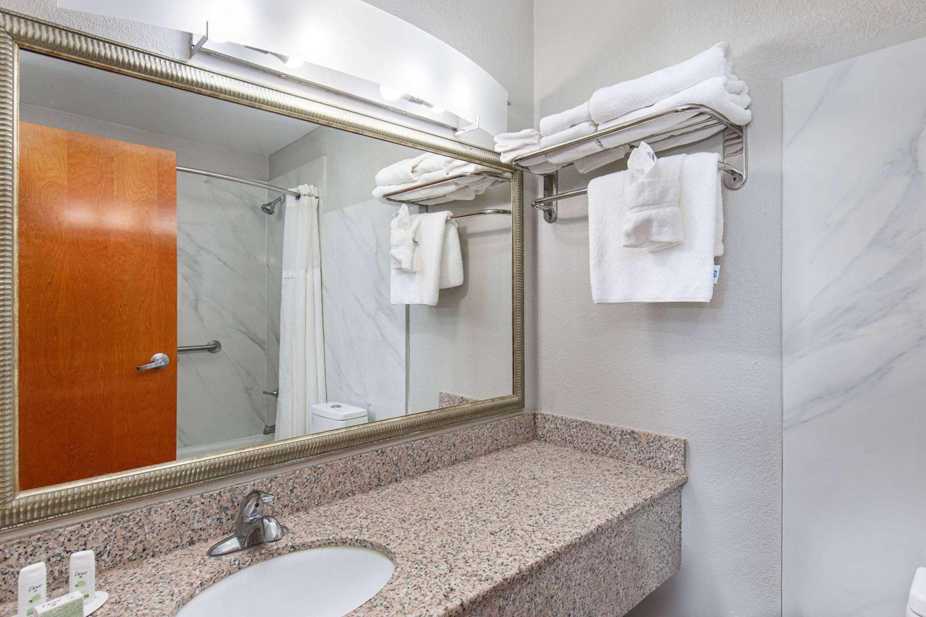King Room - Mobility Access/Non-Smoking