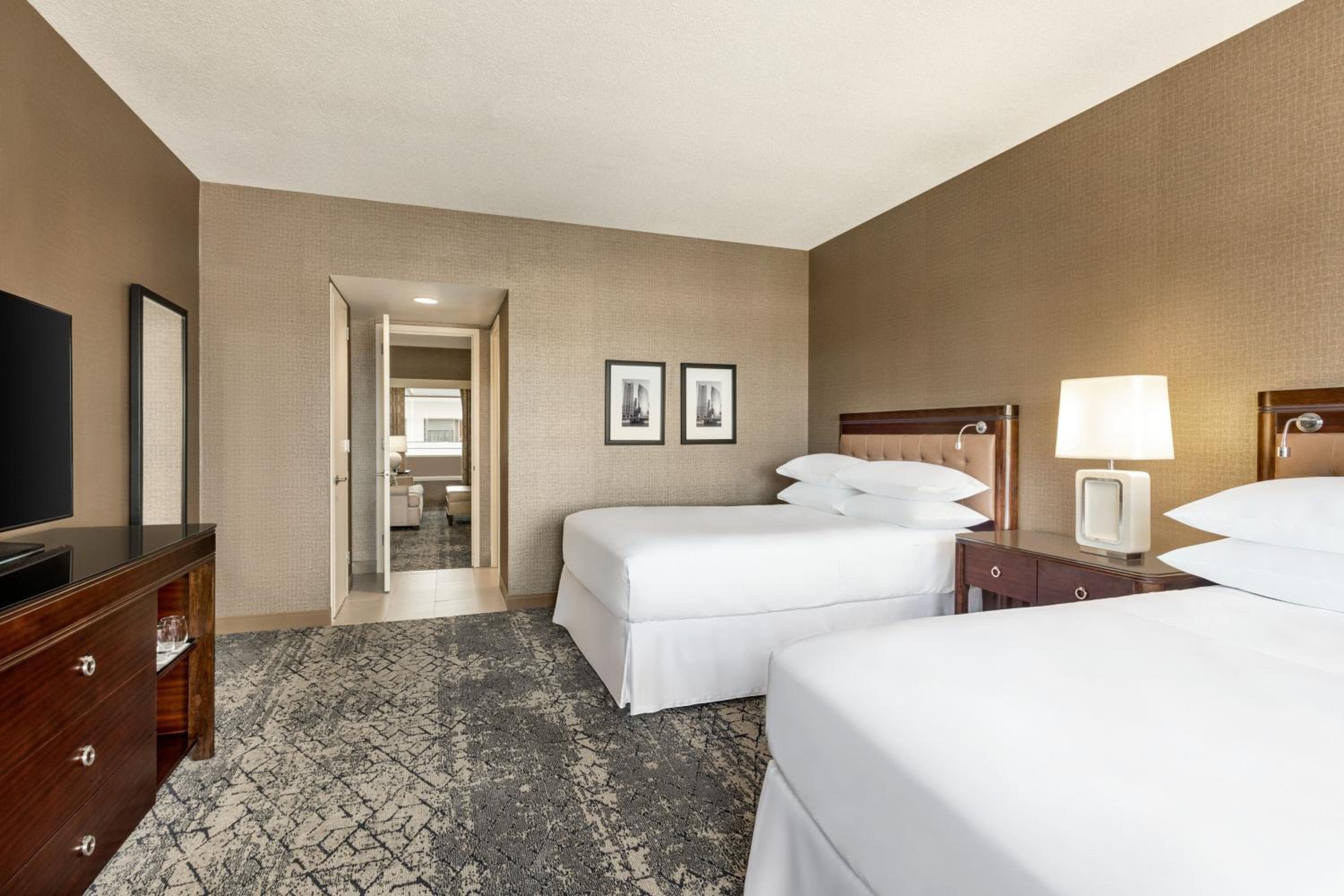 One-Bedroom Suite with Two Double Beds