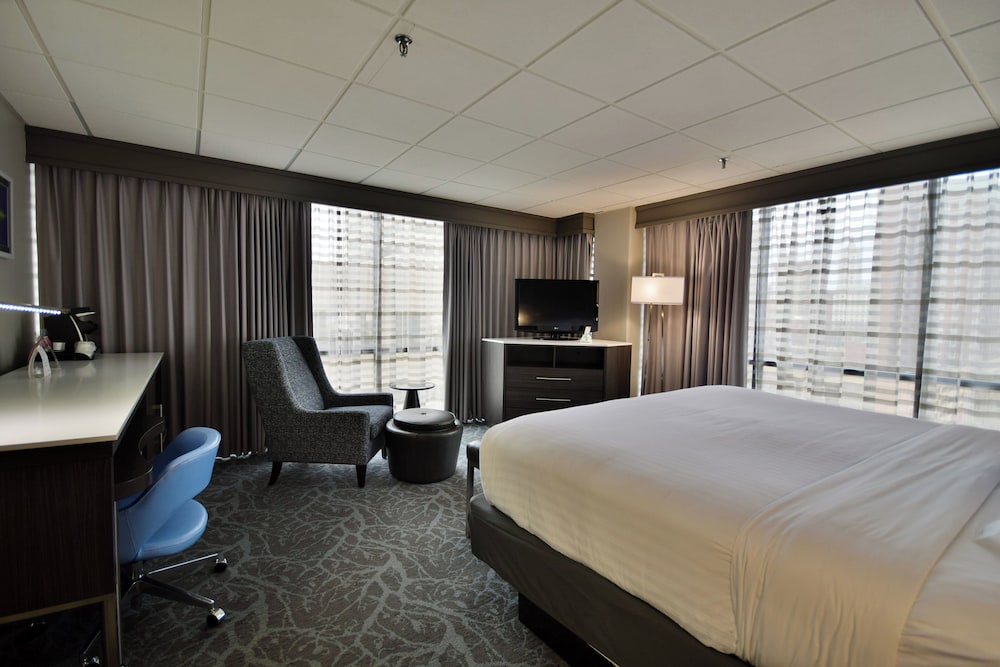 Standard Room, 1 King Bed, City View