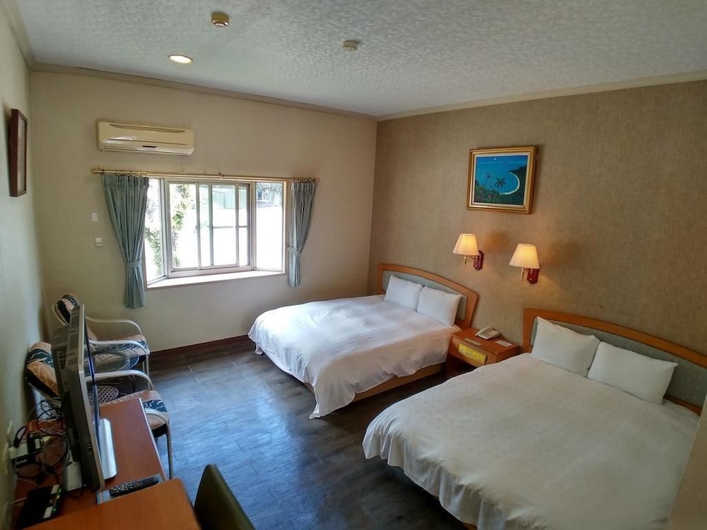 Family Chalet, 2 Queen Beds, Non Smoking