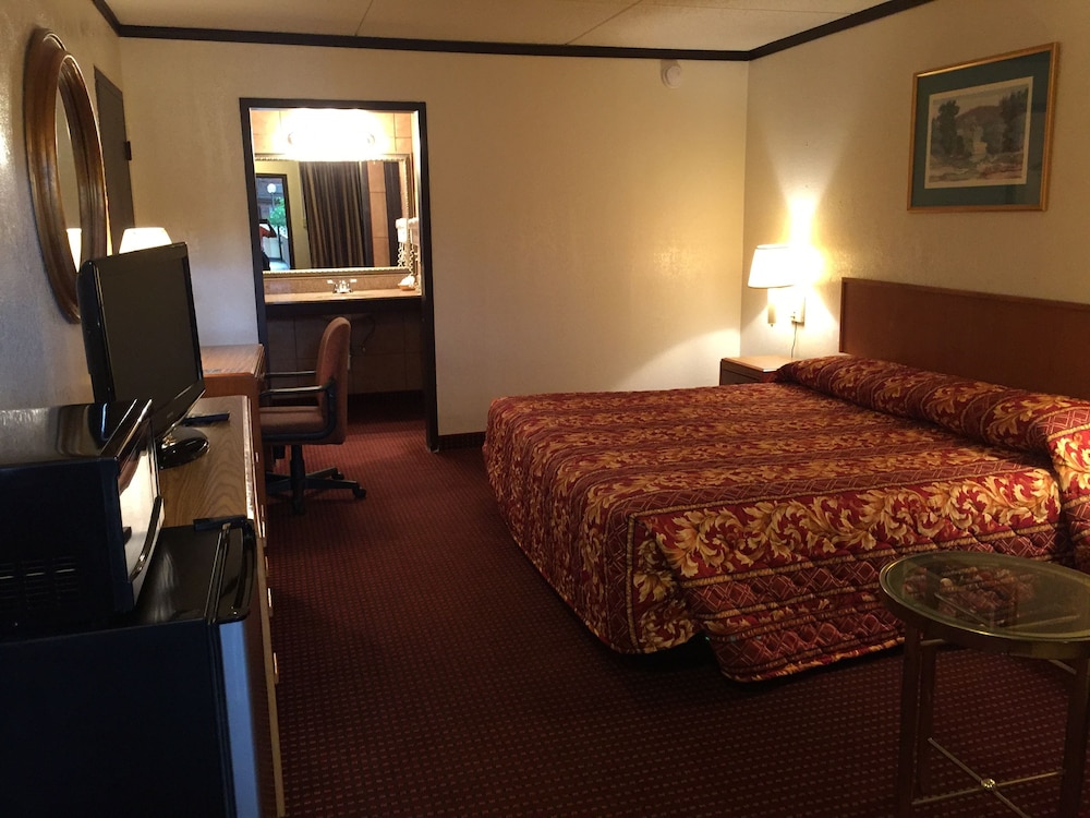 Standard Room, 1 King Bed, Non Smoking