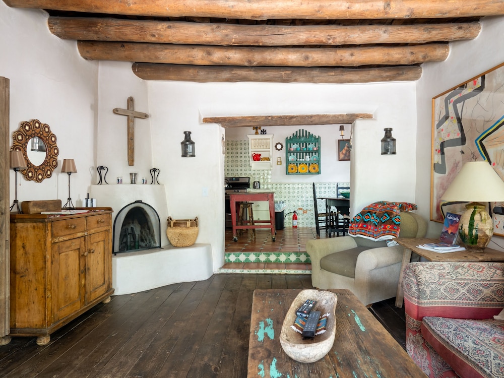 House (1 Bedroom)