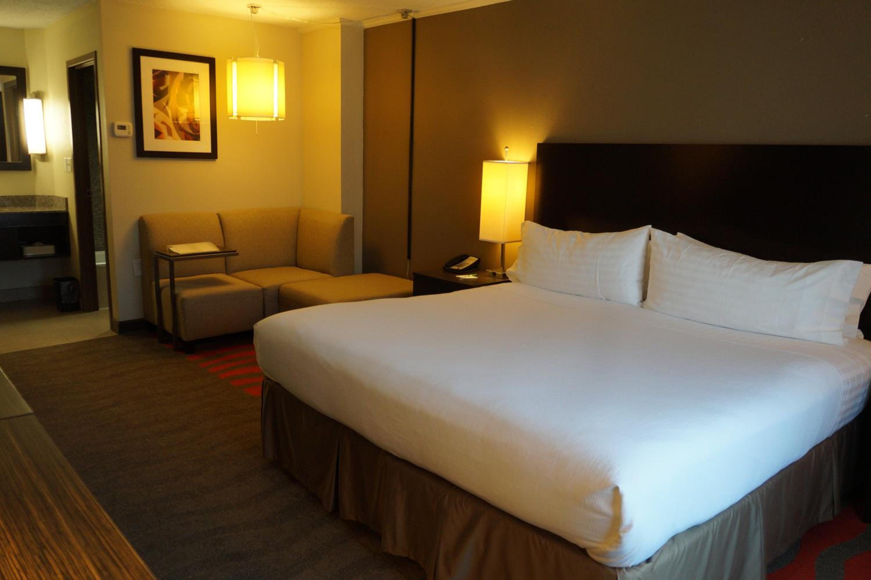 Standard King Room
