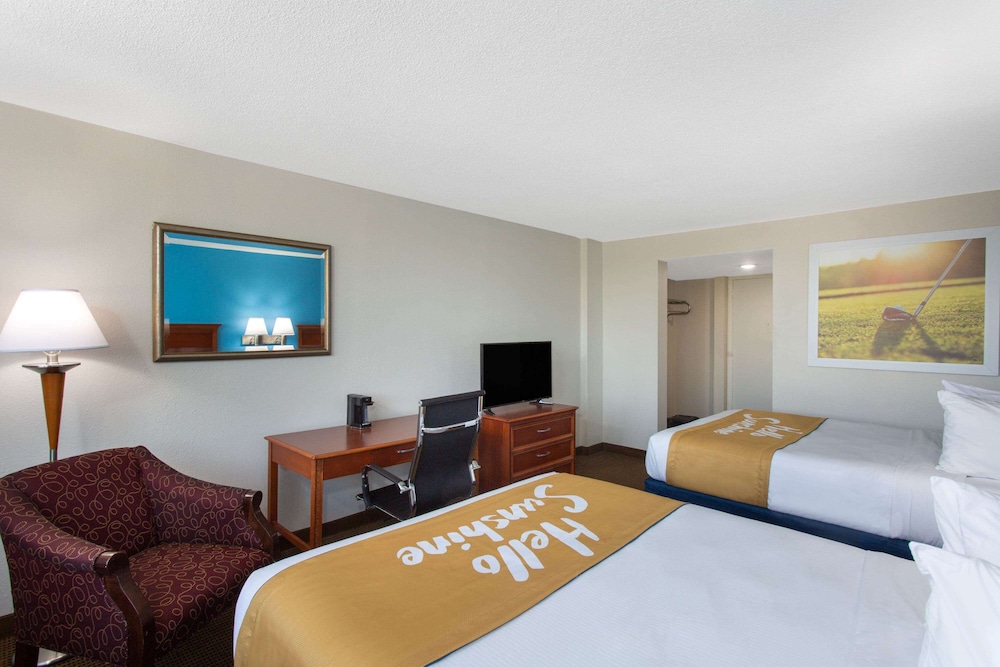 Suite, 2 Queen Beds, Non Smoking
