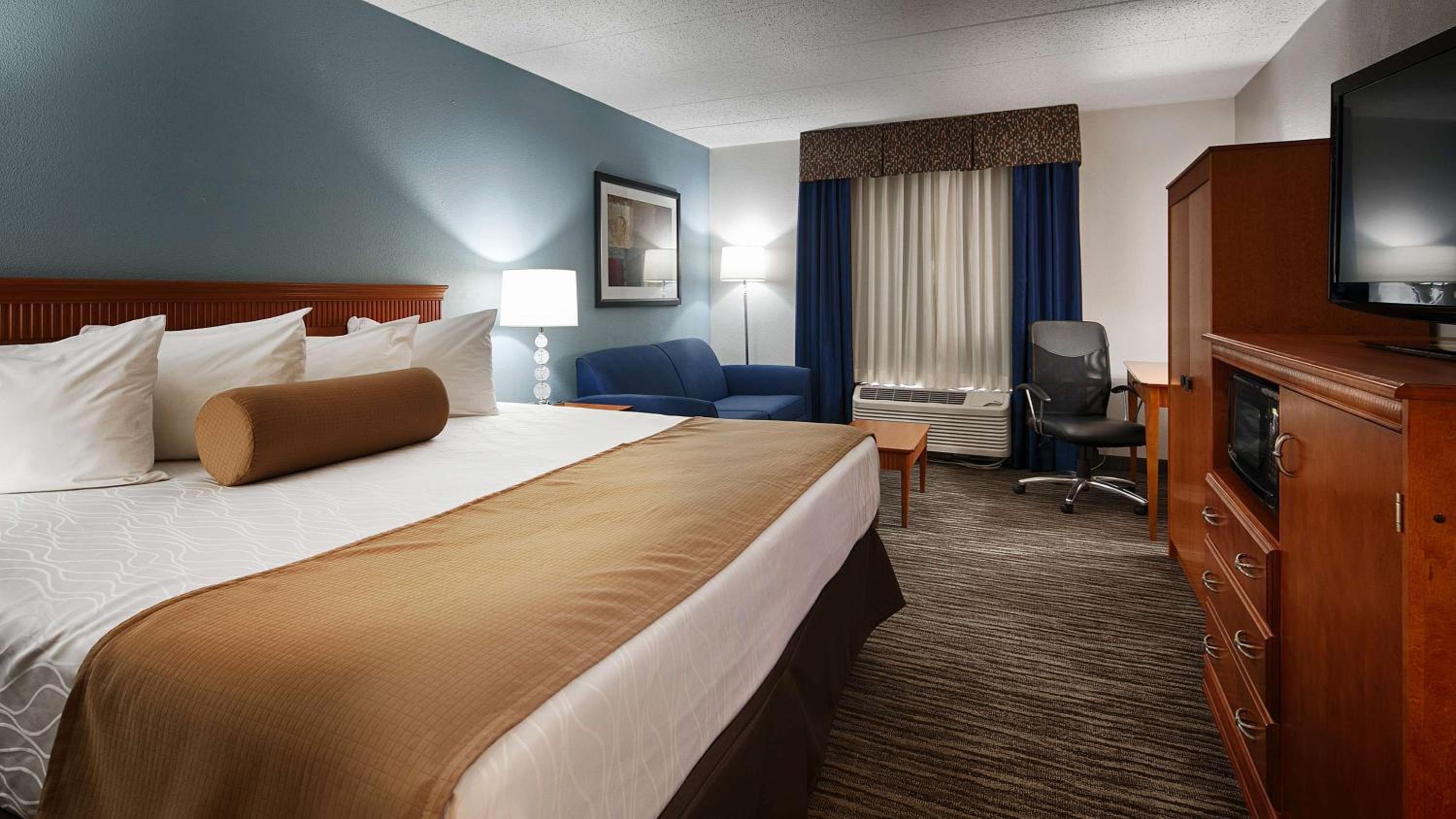 Deluxe King Room