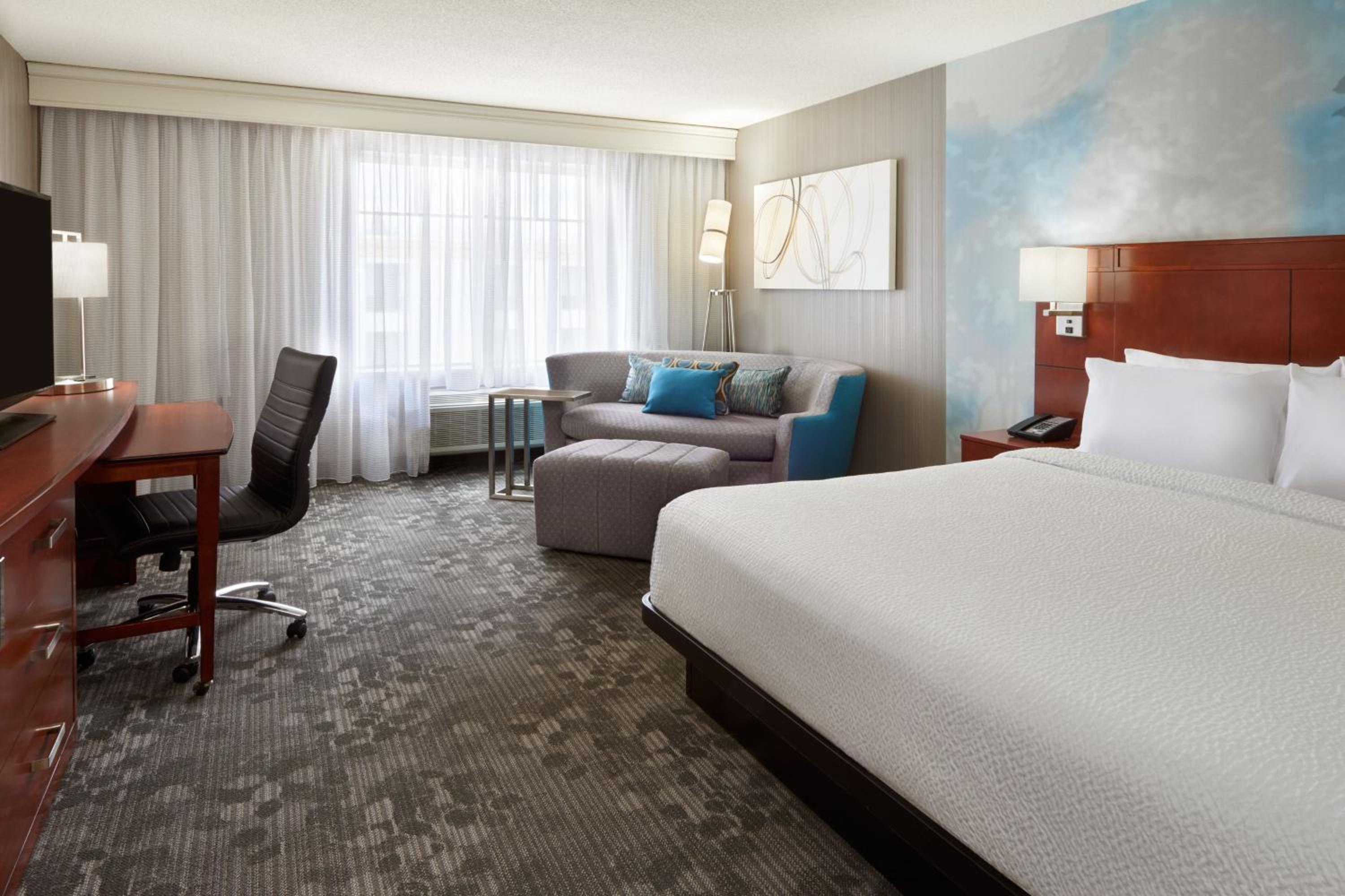 King Room with Sofa Bed