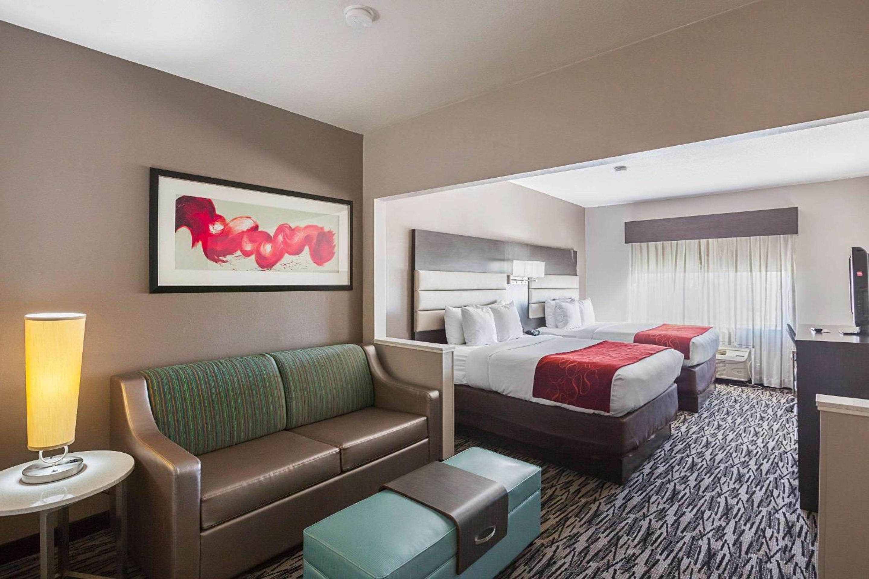 Queen Suite with Two Queen Beds - Non-Smoking