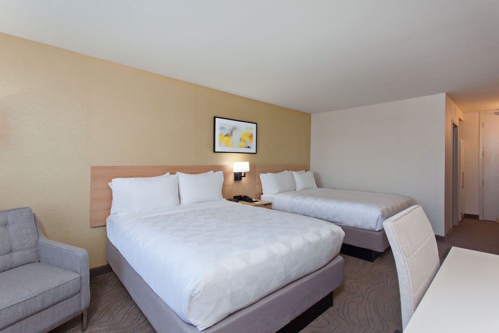 Standard Room, 2 Queen Beds (Low Floor)