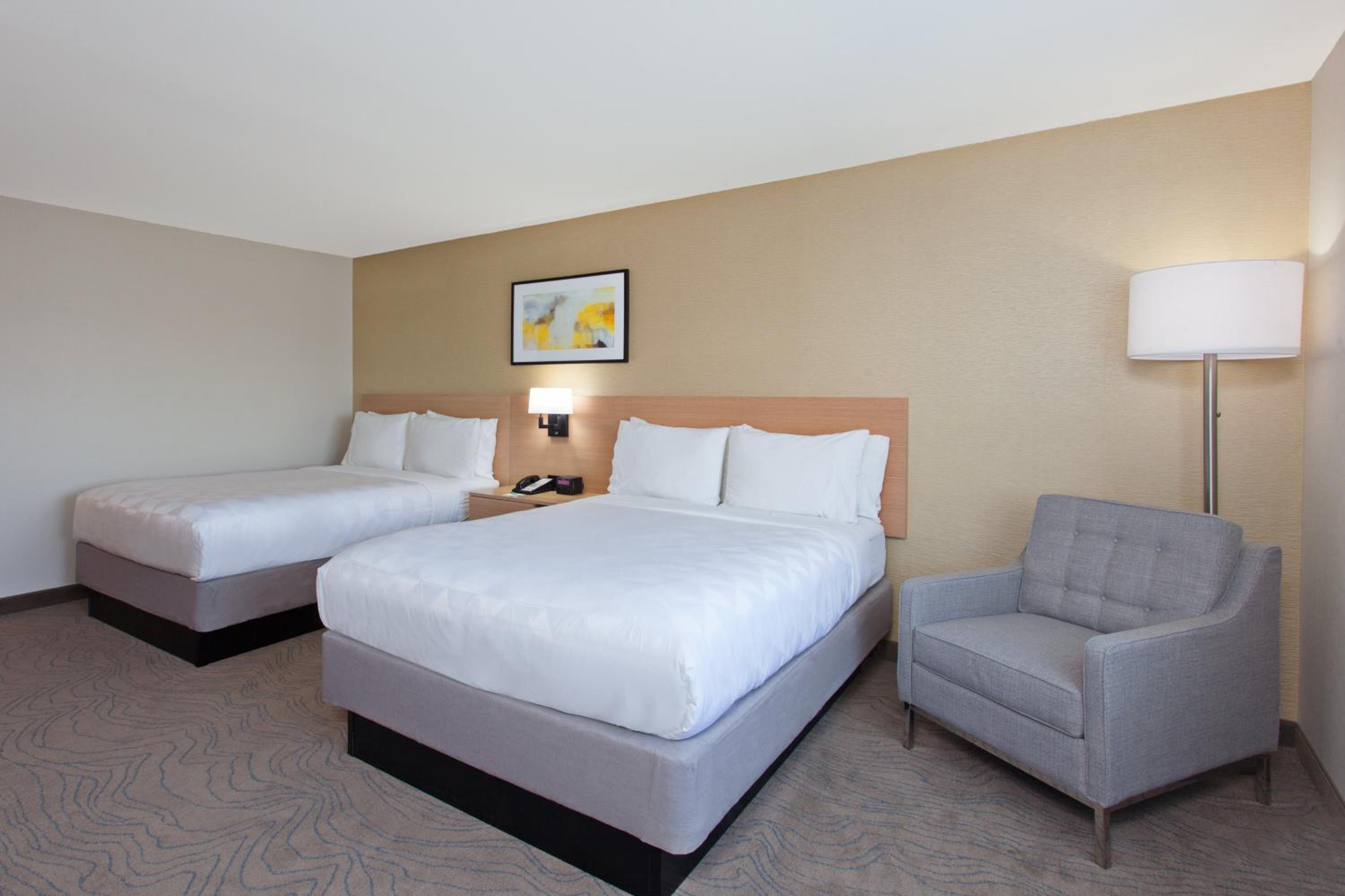 Queen Room with Two Queen Beds - Hearing Accessible/Non-Smoking