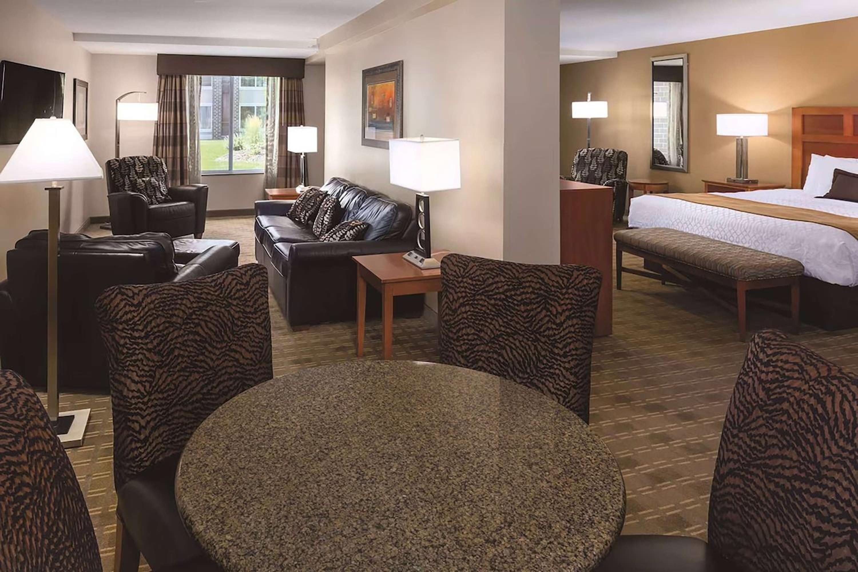 Executive King Suite - Non-Smoking