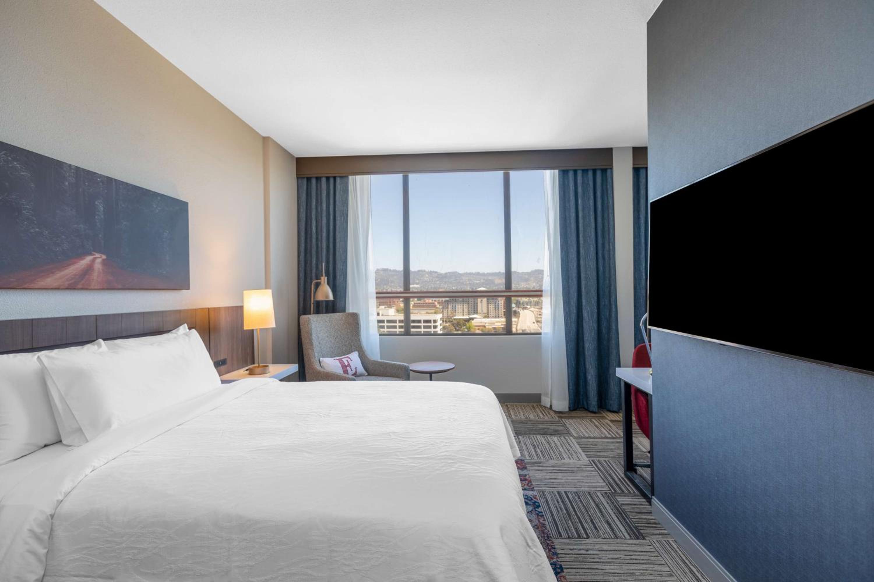 King Room with Mountain View