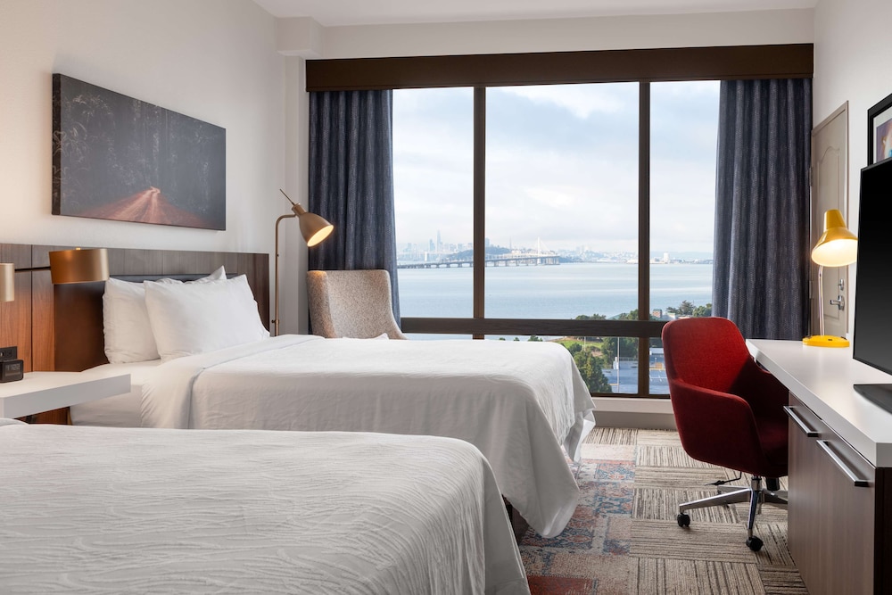 Room, 2 Queen Beds, Bay View (High Floor)