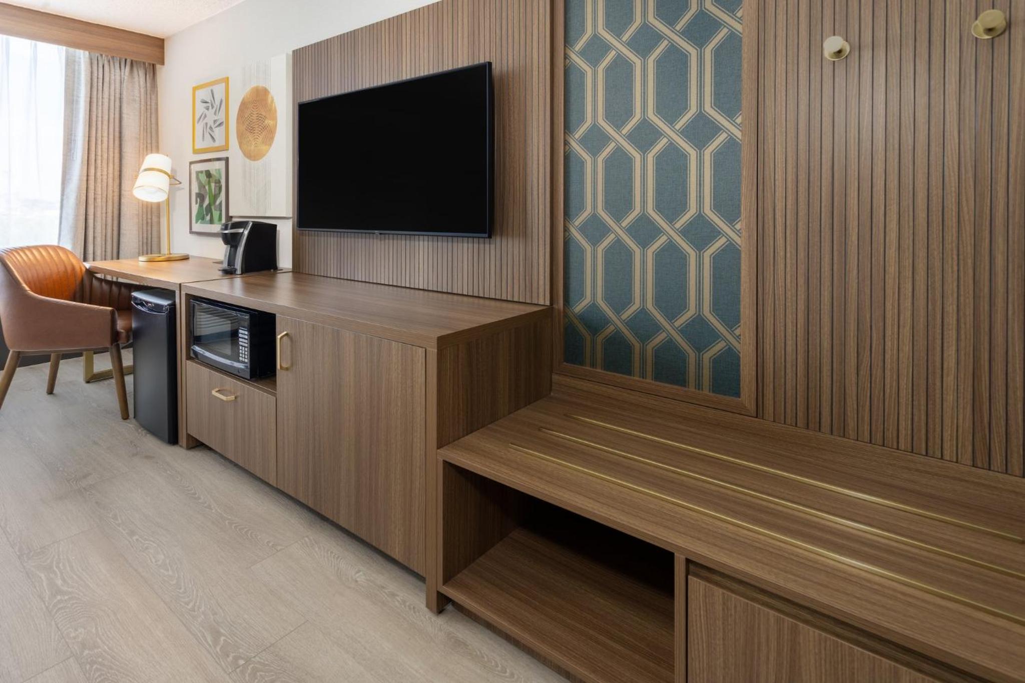 Standard King Room - High Floor