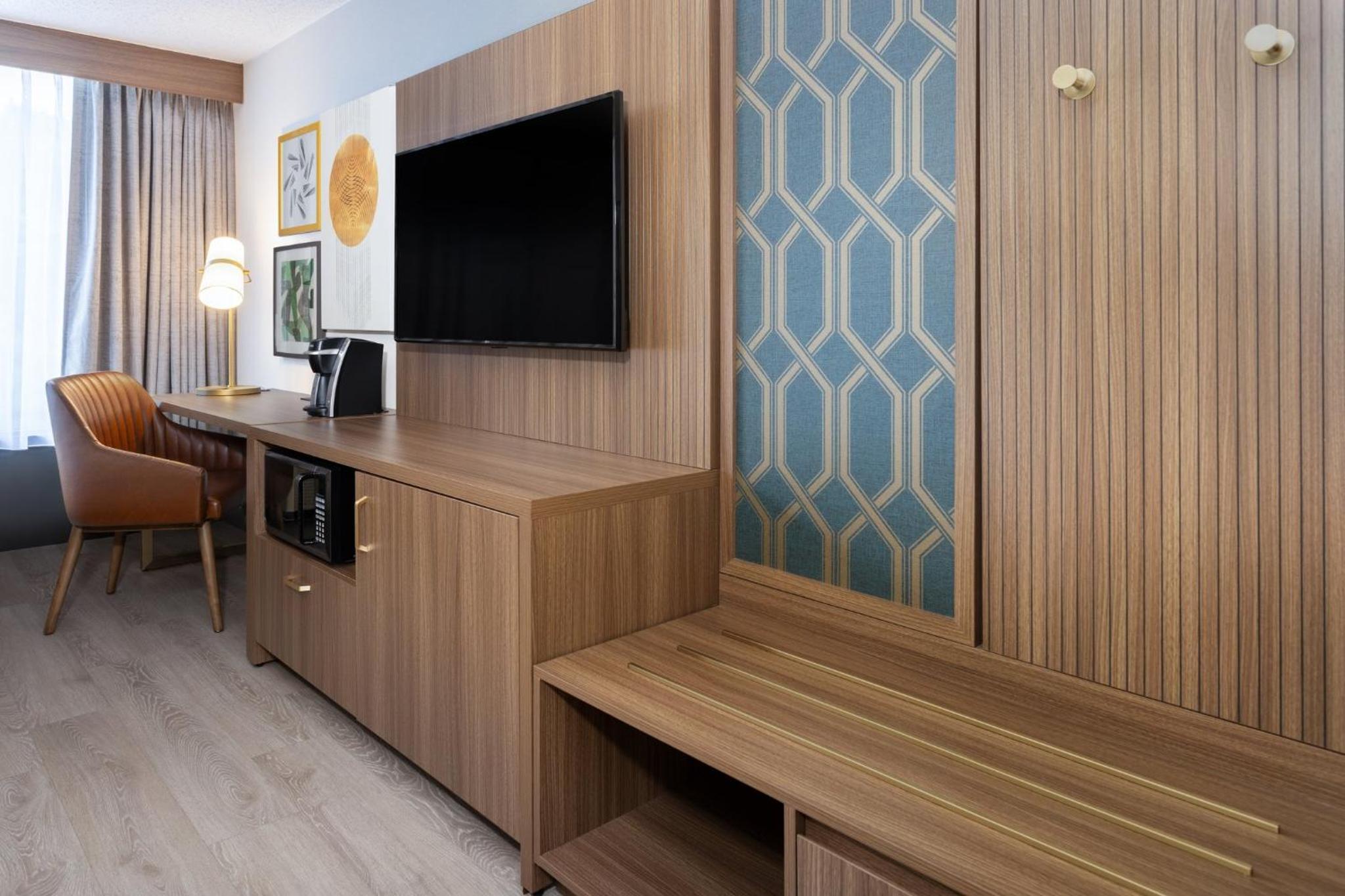 Standard Room with Two Queen Beds