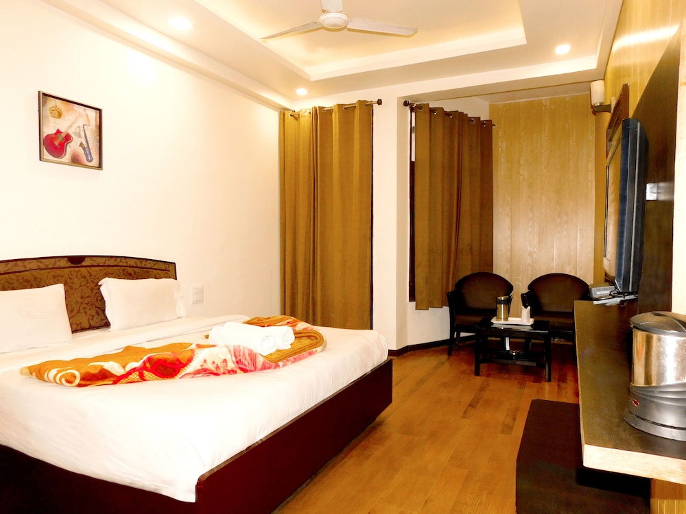 Executive Room, 1 King Bed, Smoking