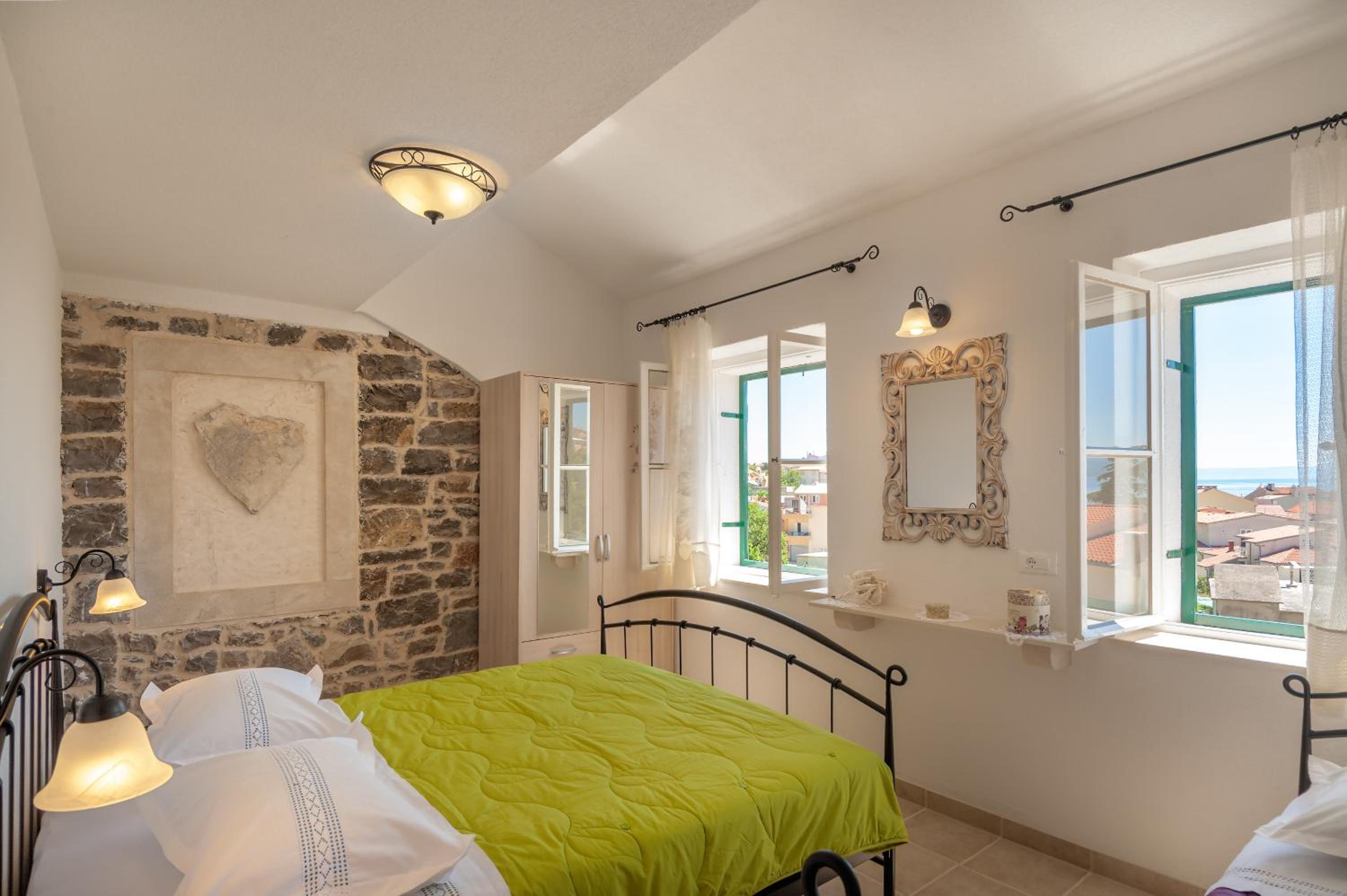 Apartment - Split Level