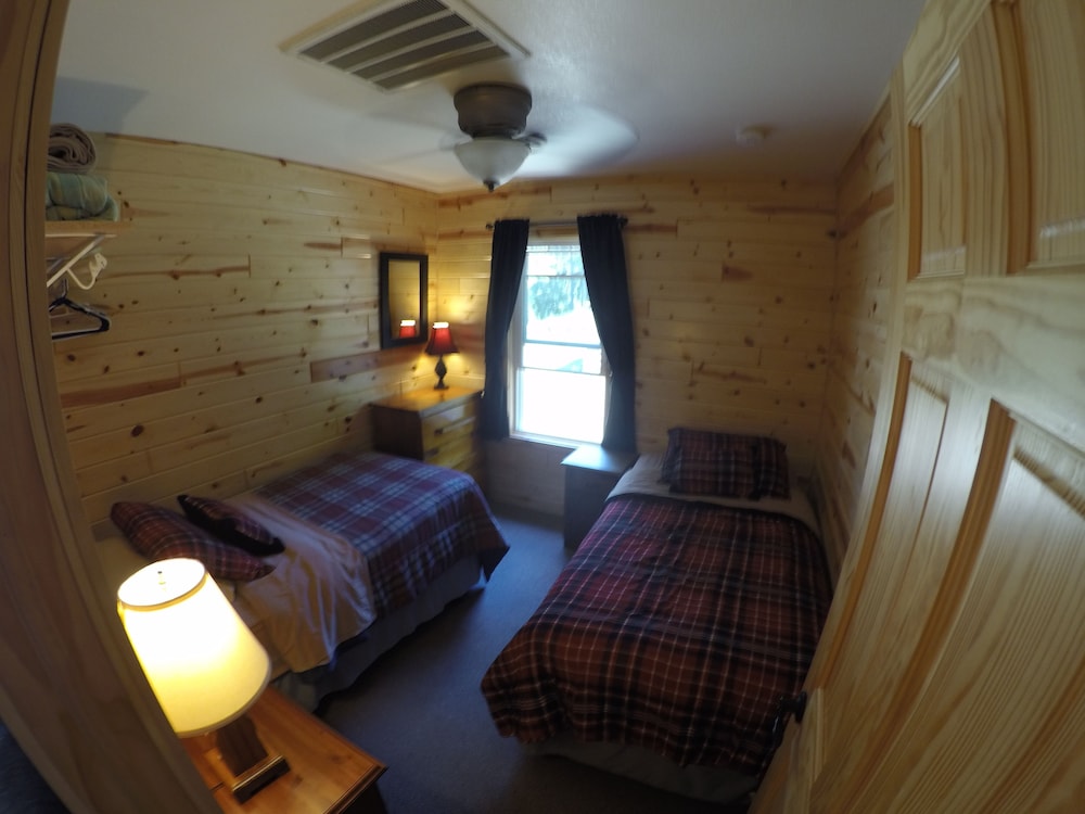 Cabin, 3 Bedrooms (Tamarack)