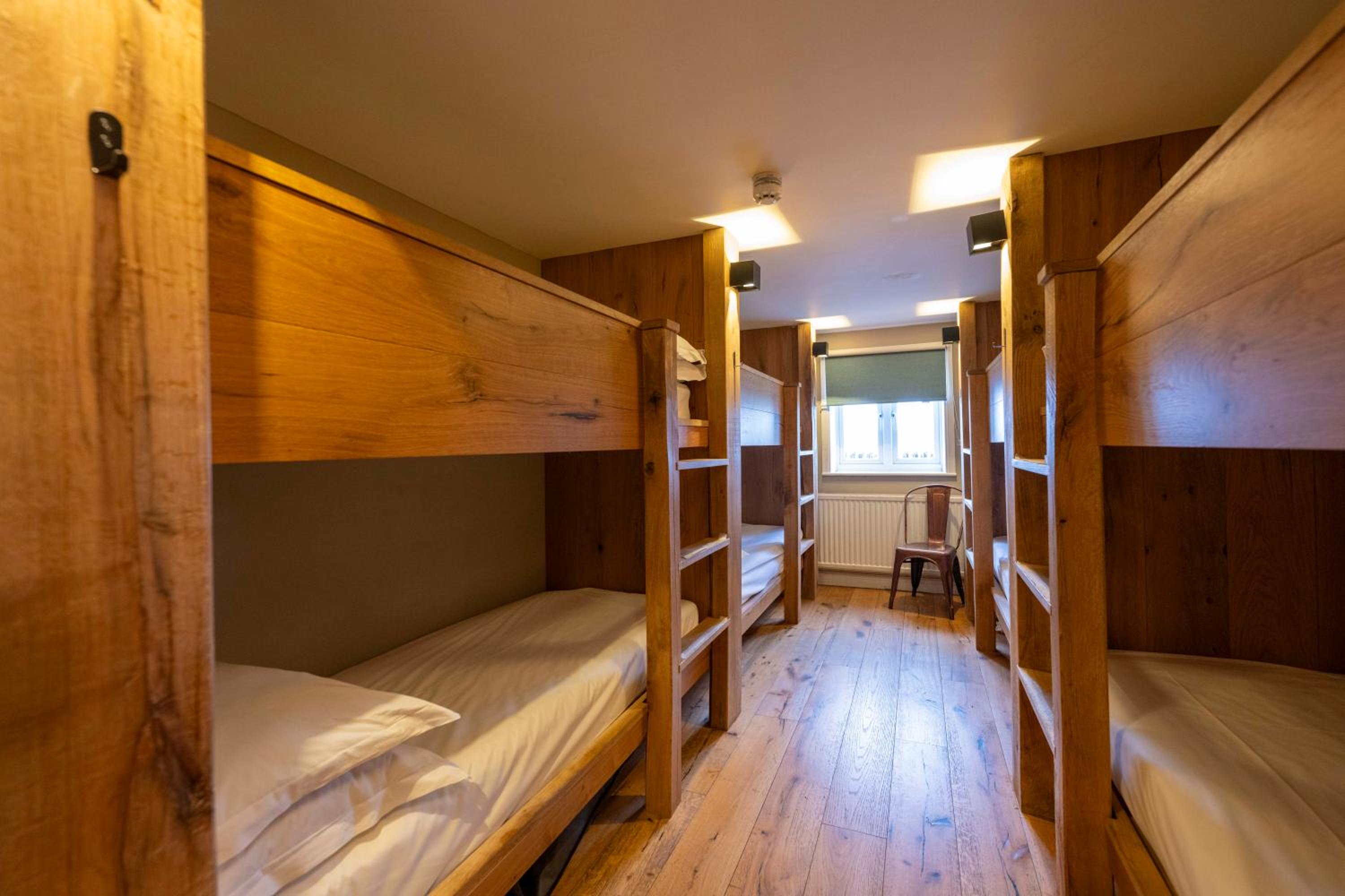 Bunk Bed in Mixed Dormitory Room