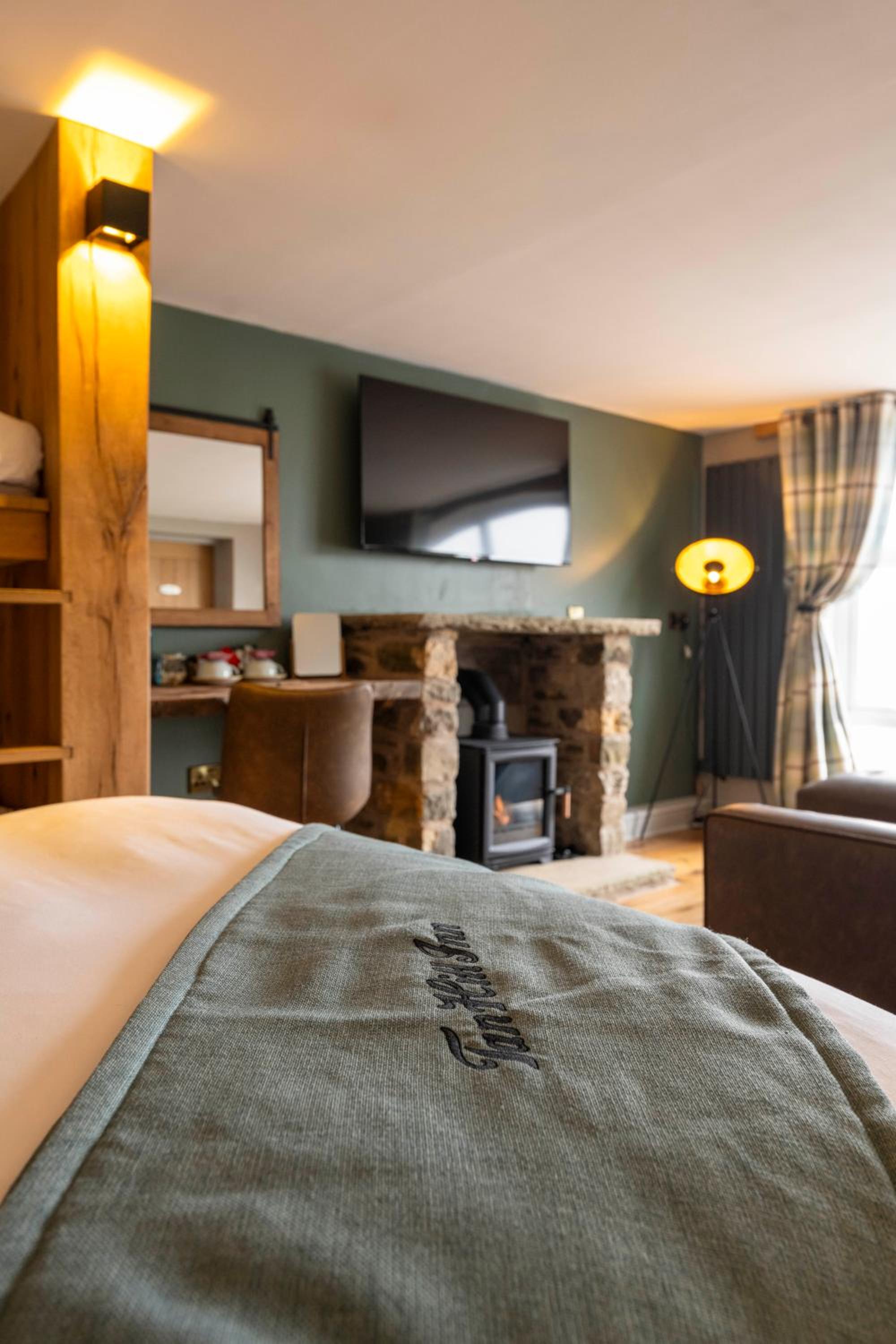 Deluxe Family Room