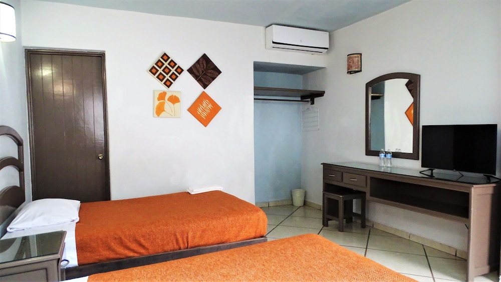 Standard Room, 2 Double Beds