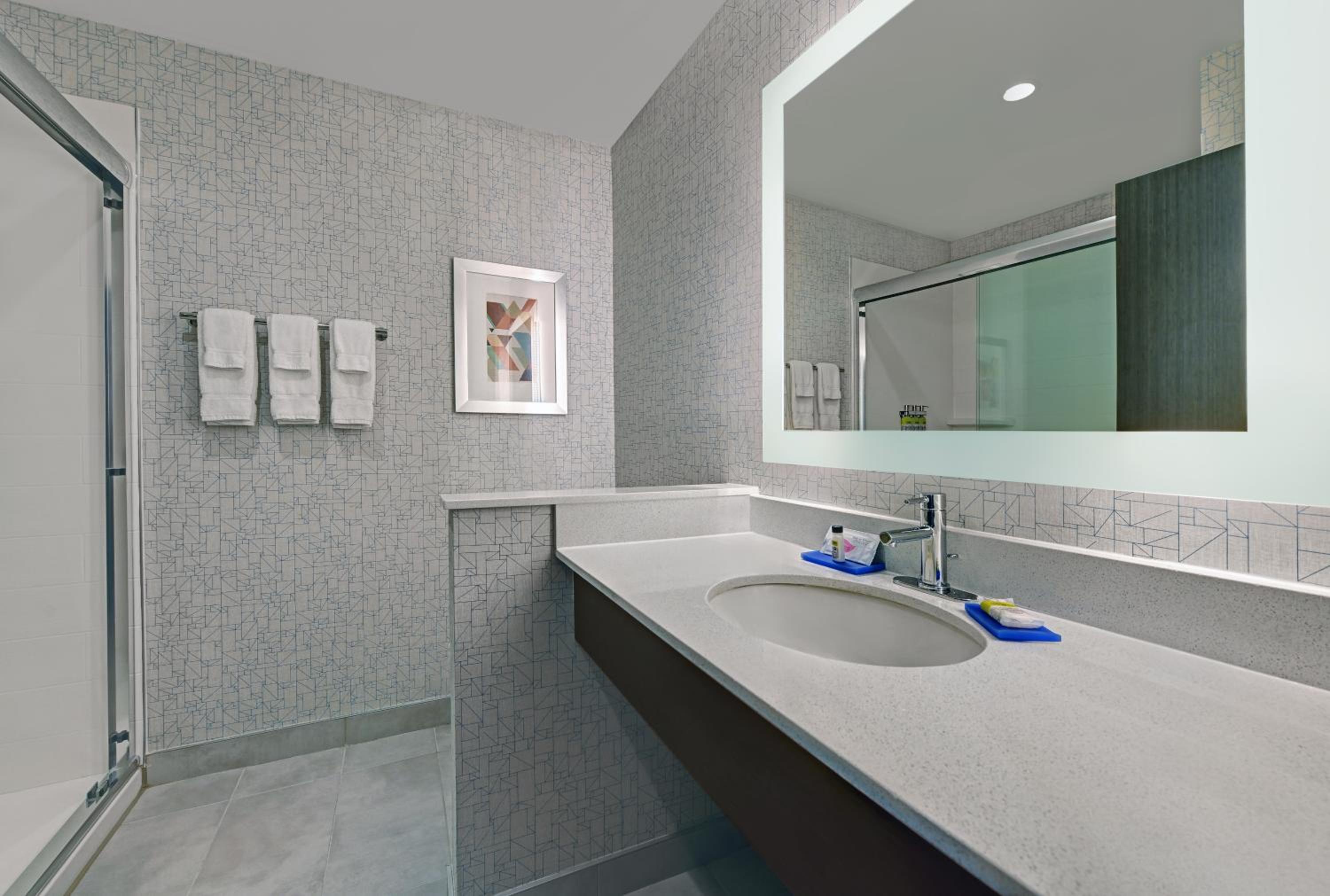 One-Bedroom Suite - Disability Access/Non-Smoking