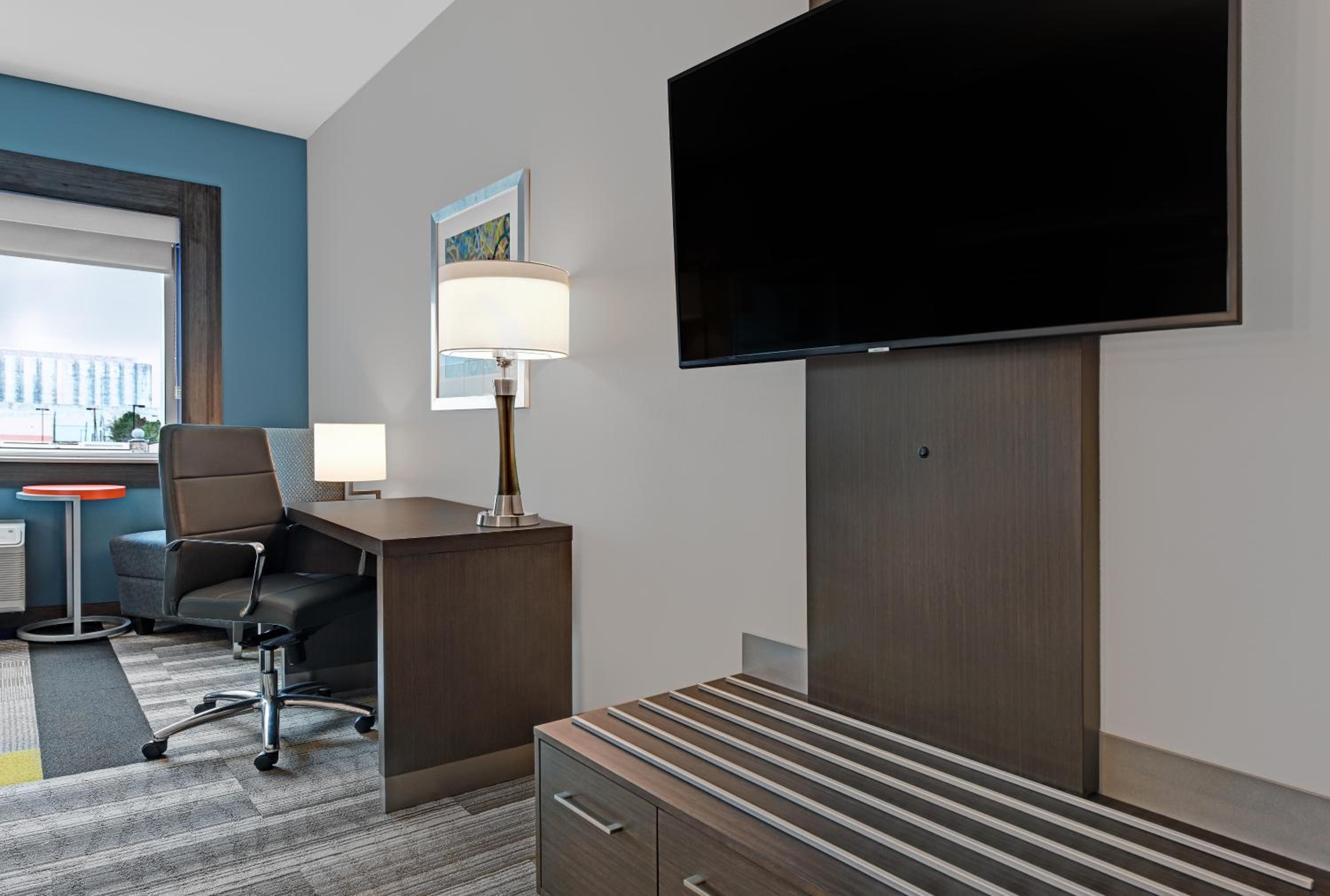 Double Room with Two Double Beds - Hearing Accessible/Non-Smoking