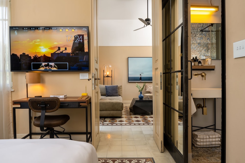 Executive Suite, 1 Bedroom, Balcony