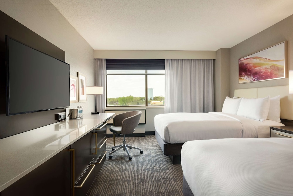 Room, 2 Double Beds, Accessible (Roll-in Shower)