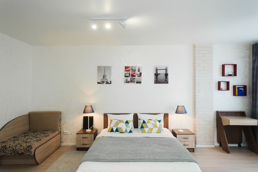 Comfort Studio (Polevaya Street 10)