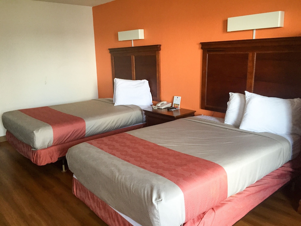 Premium Room, 2 Double Beds, Non Smoking, Refrigerator & Microwave