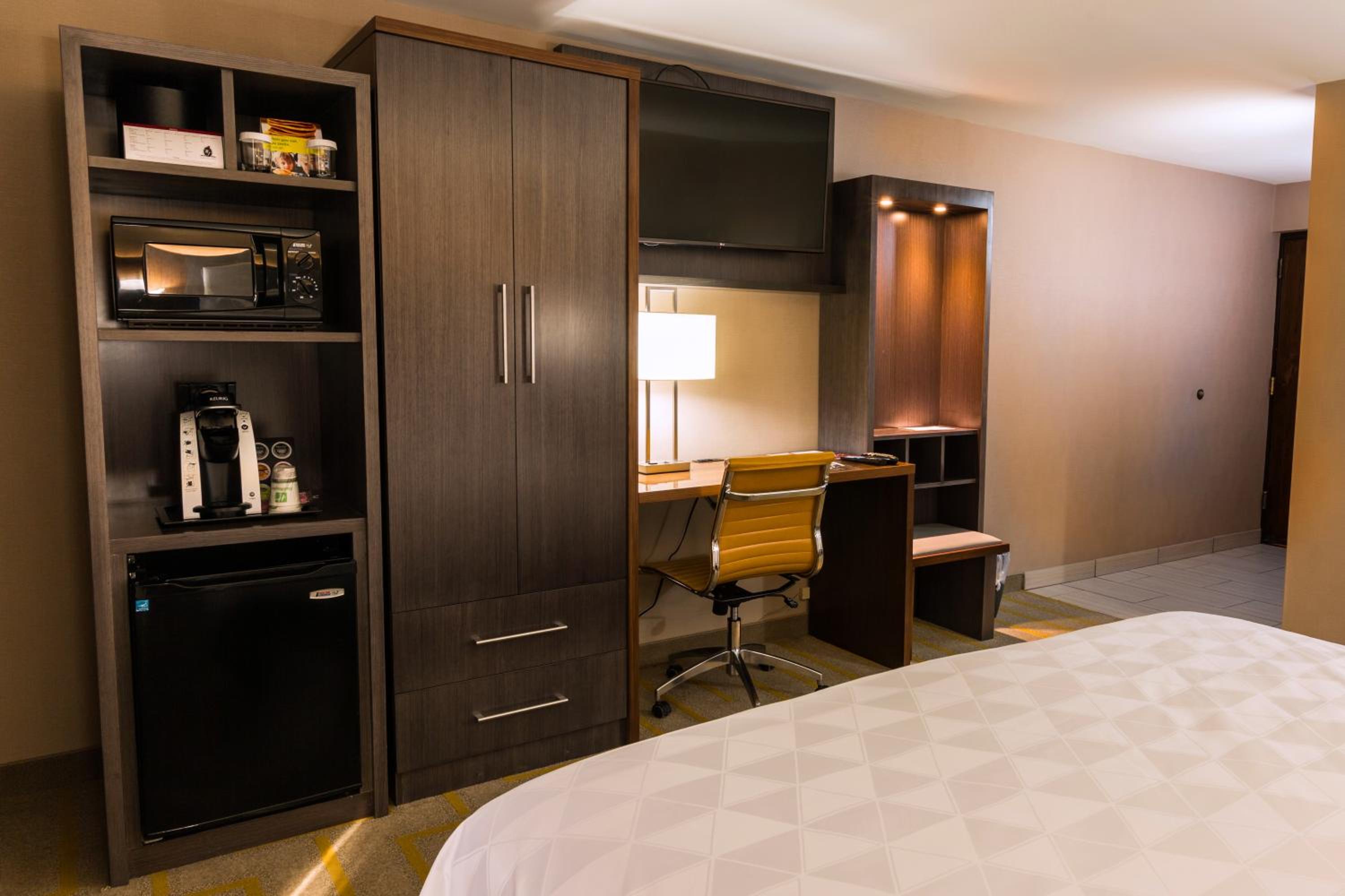 Standard King Room