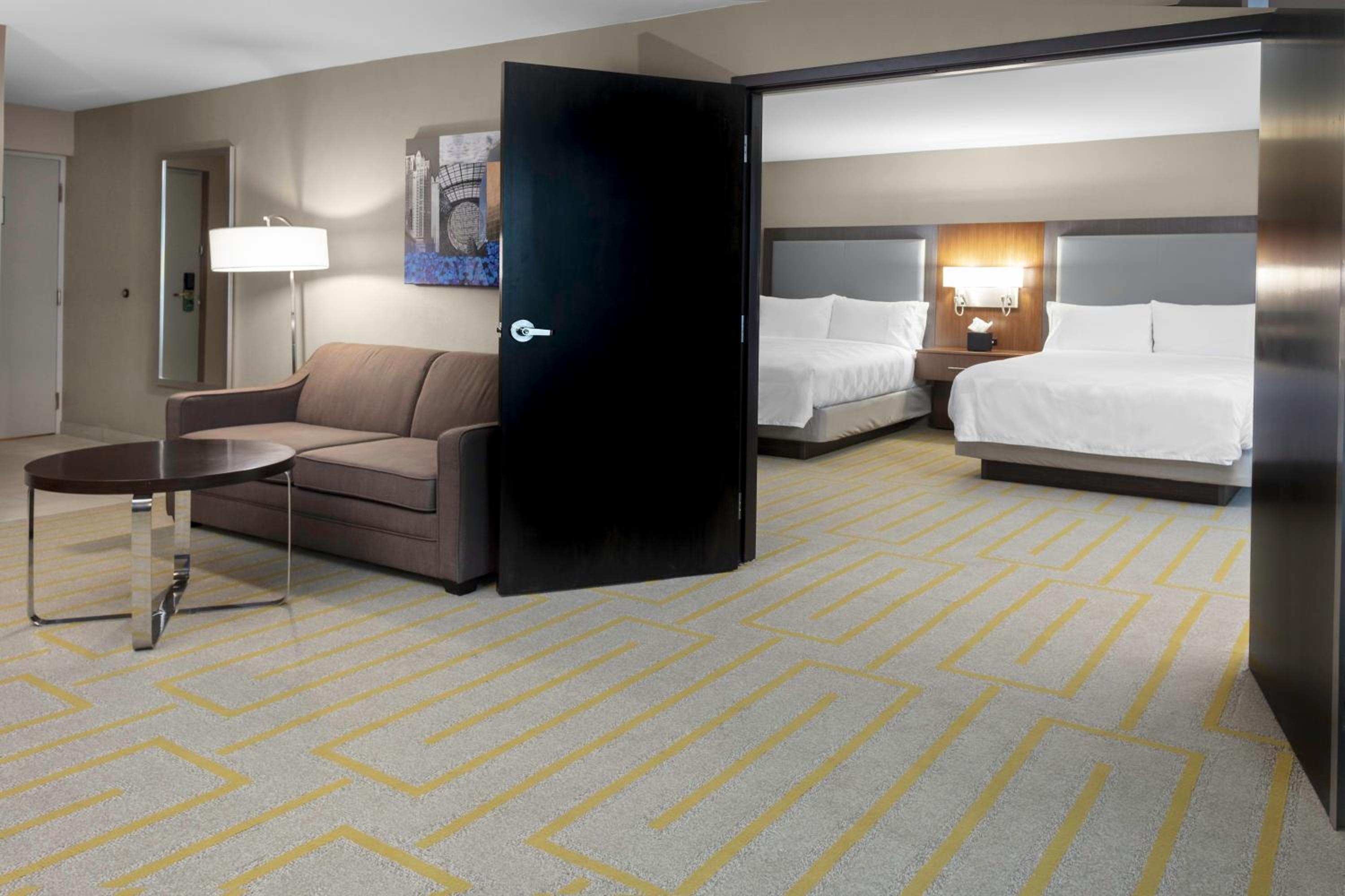 Queen Suite