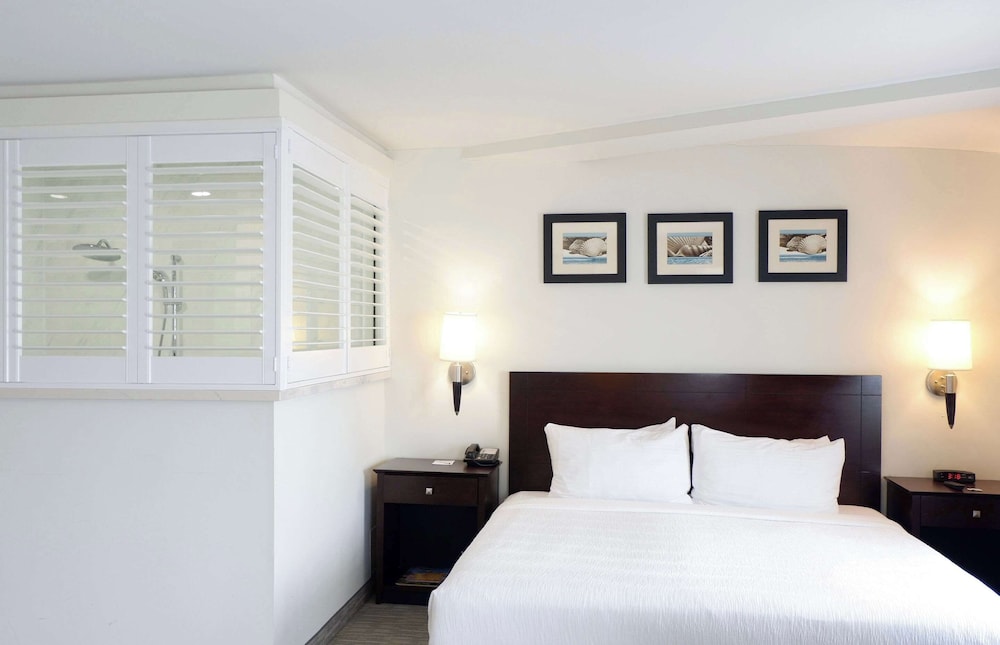 Suite, 1 King Bed, Non Smoking