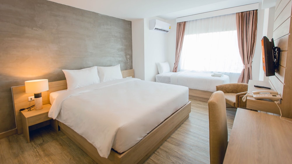 Deluxe Triple Room