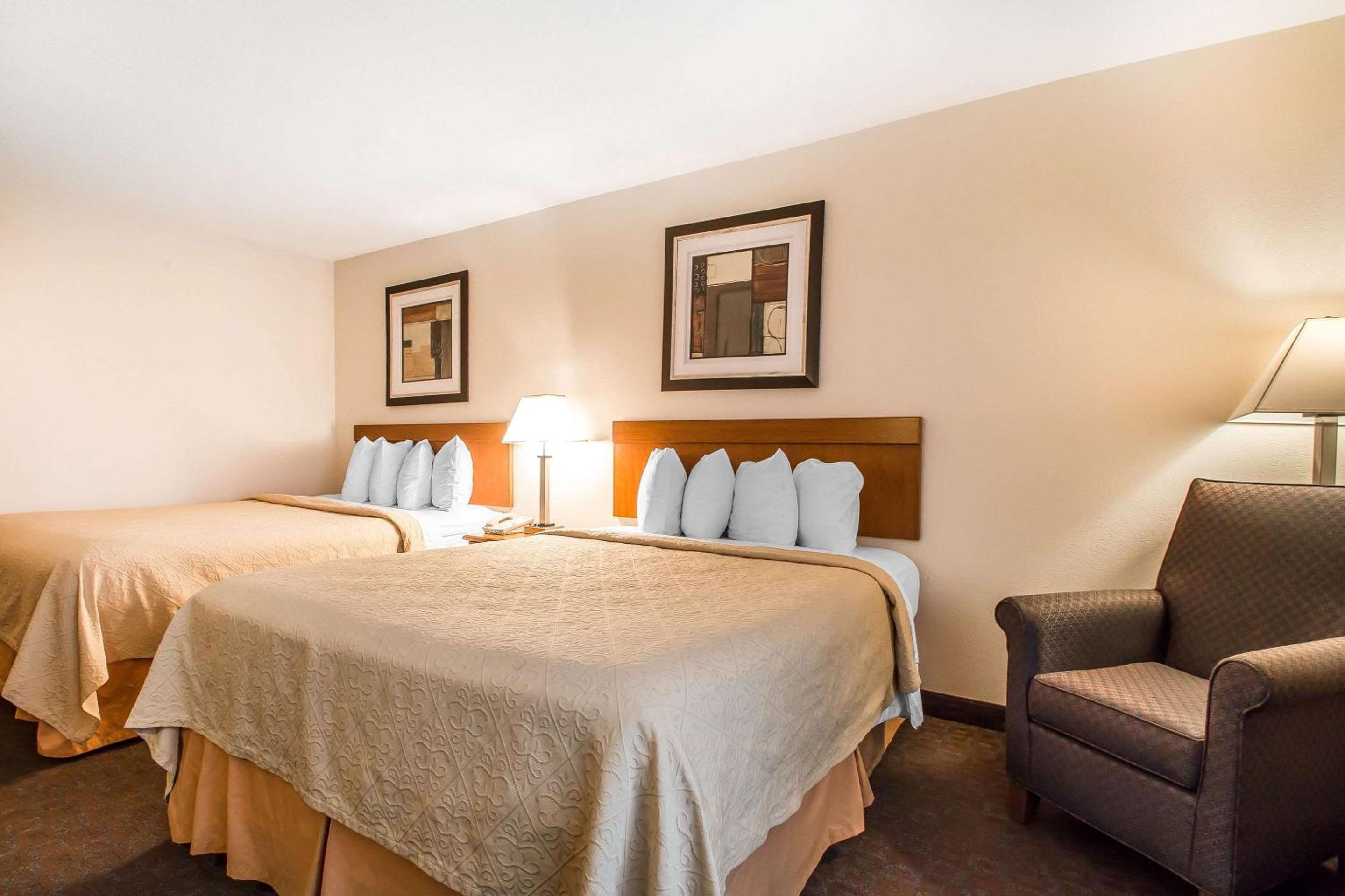 Queen Room with Two Queen Beds - Non-Smoking