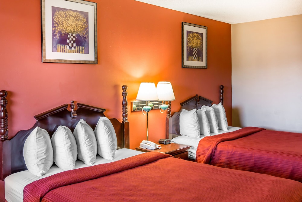 Standard Room, 2 Queen Beds, Smoking