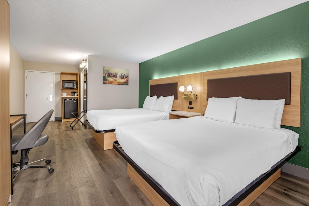 Standard Room, 2 Queen Beds, Non Smoking, Refrigerator & Microwave (2nd Floor)