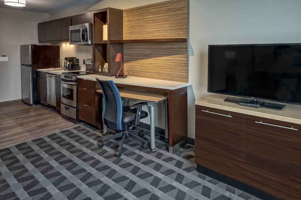Studio, 1 King Bed with Sofa bed (Hearing Accessible)