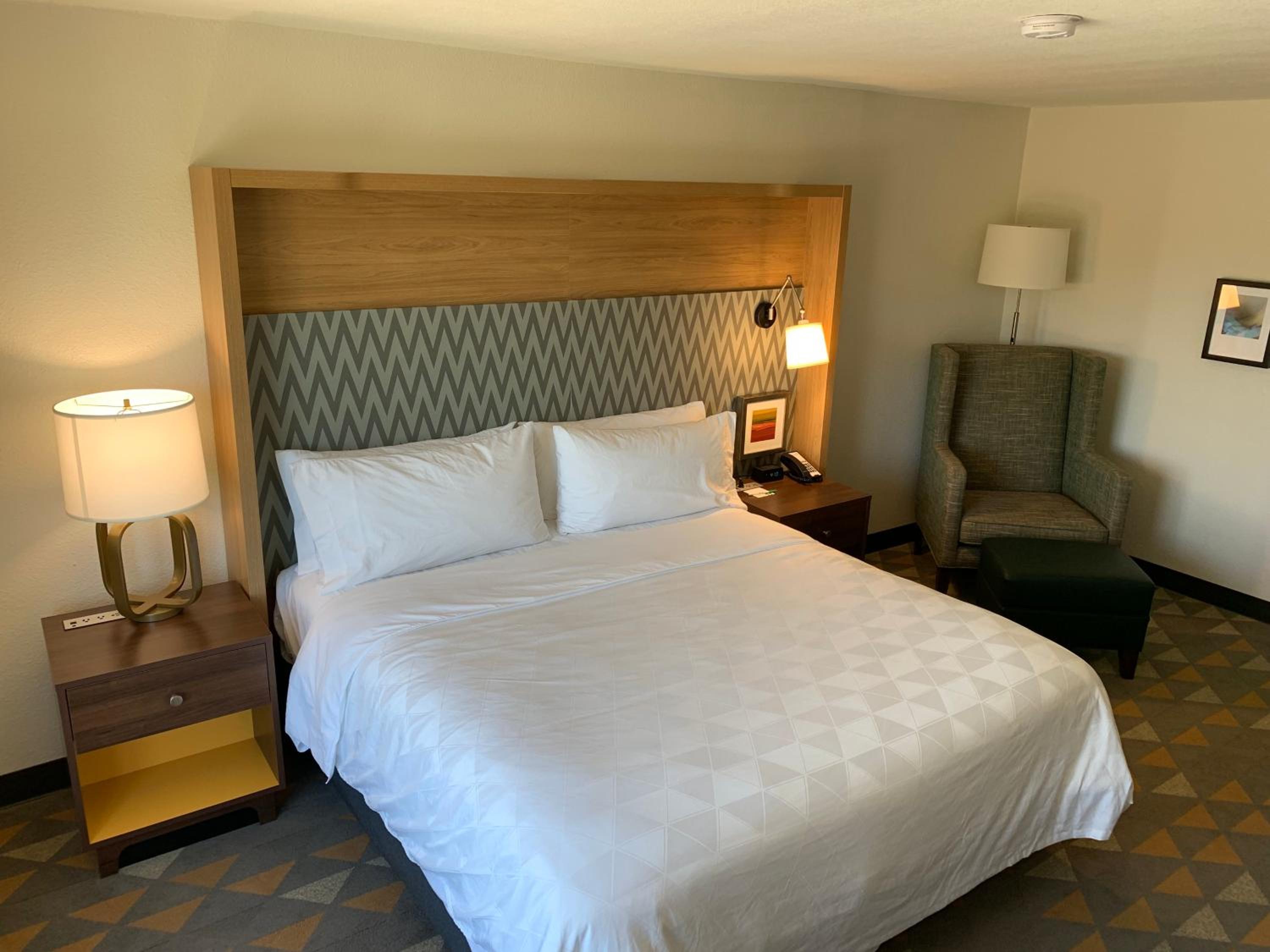King Room - Mobility Access/Hearing Accessible