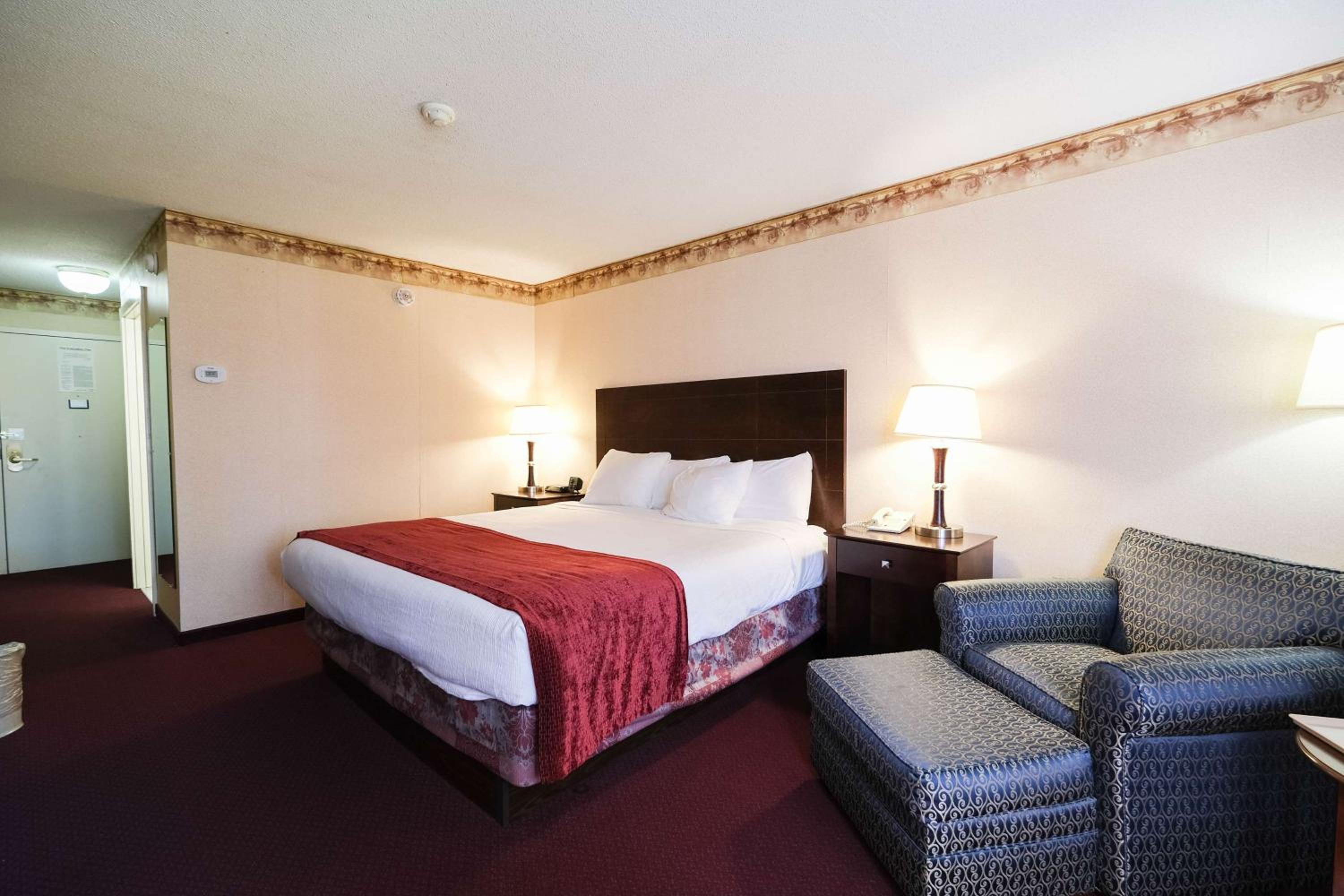 King Suite - Handicap Access