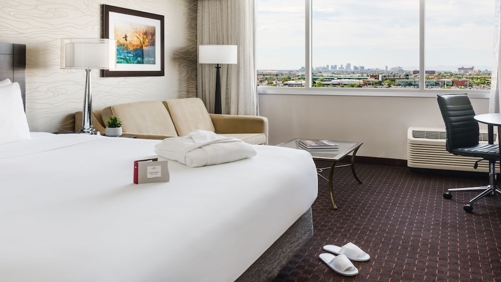 Premium Room, 1 King Bed with Sofa bed