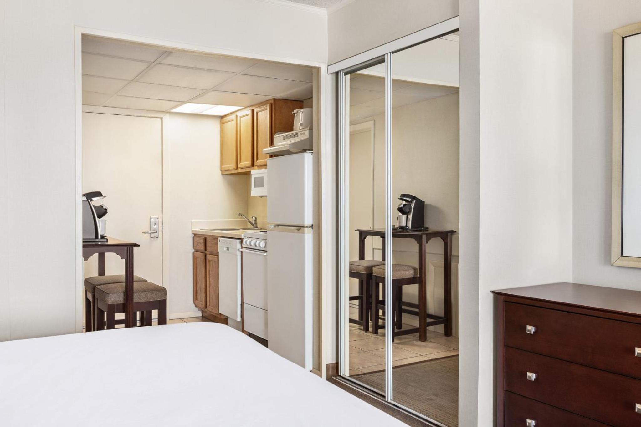 King Suite with One King Bed - Pool View