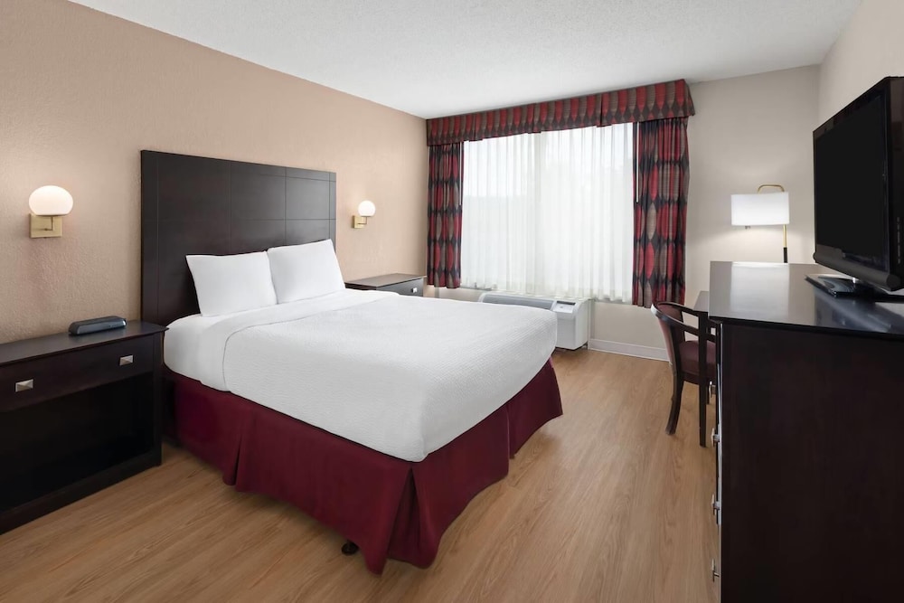 Standard Room, 1 King Bed, Non Smoking