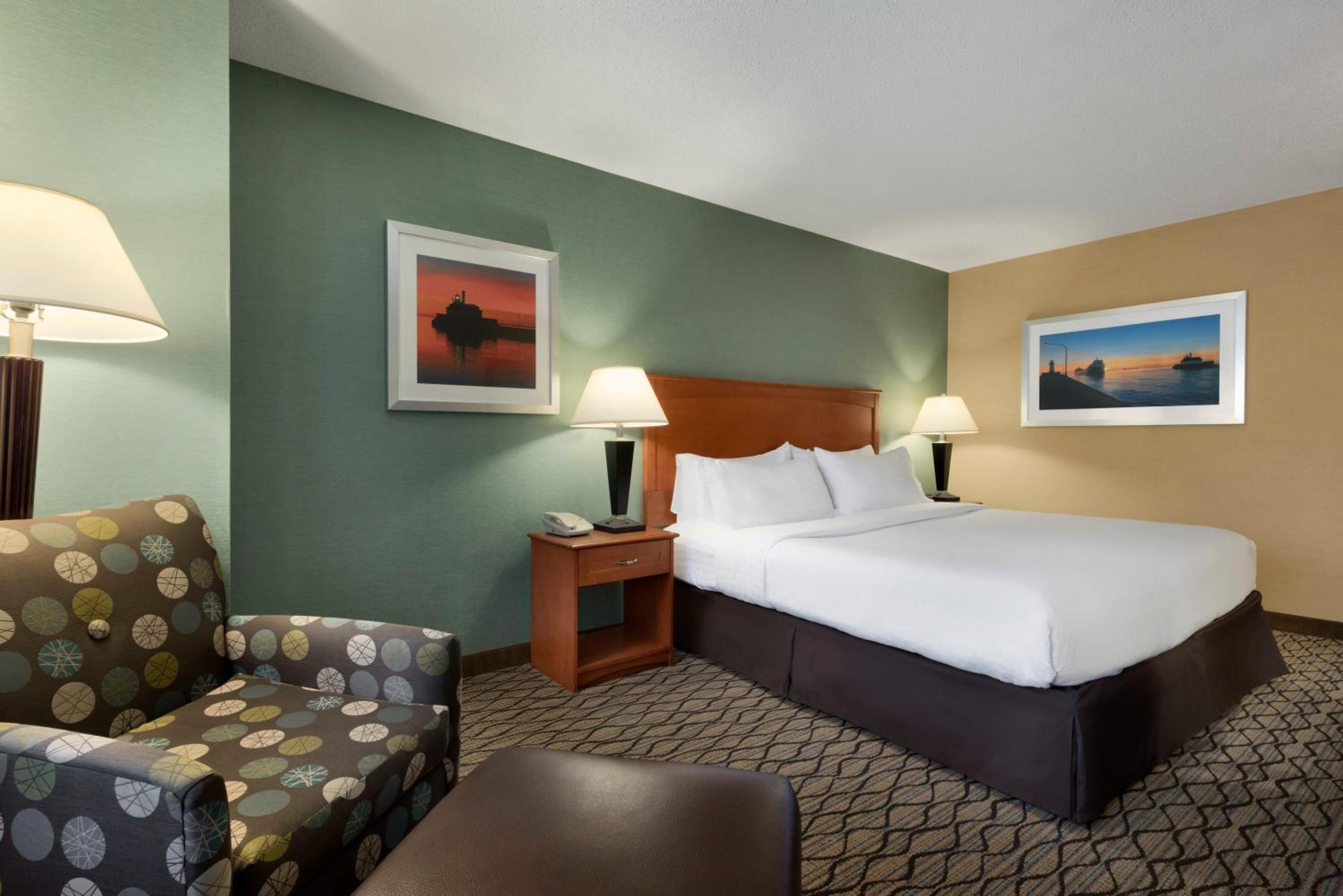 Standard King Room