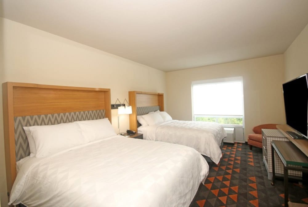 Standard Room, 2 Queen Beds, Accessible (Communications)