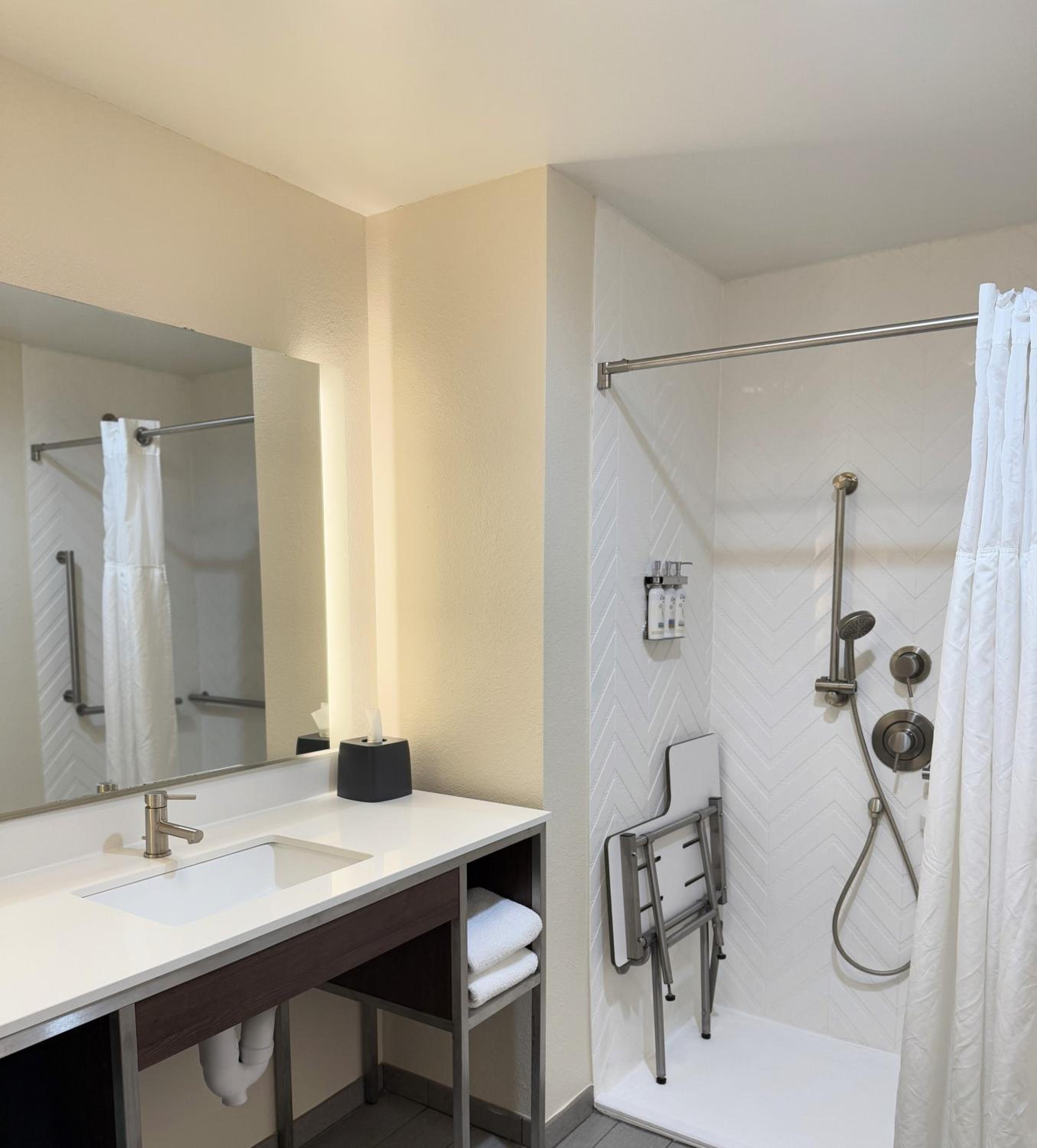 Standard King Room with Roll-In Shower - Communications Access